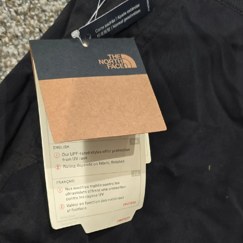 The North Face Black UPF Protection Tag - Picture 2 of 4